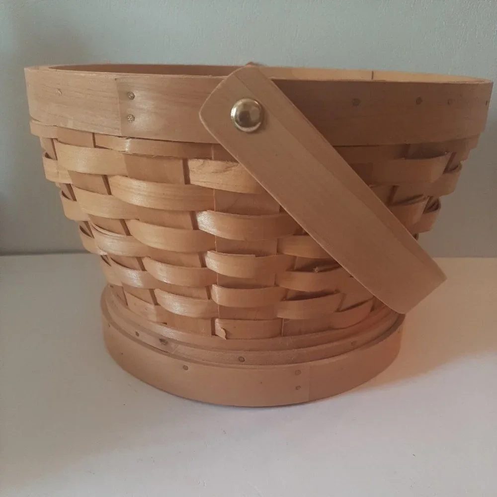 9 Inch Round Woven Basket with Liner Planter Yarn